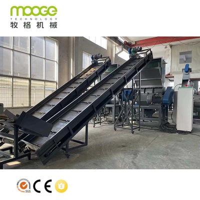 Waste Plastic Chain Conveyor Machine Belt System Rubber For Plastic Crusher Machine